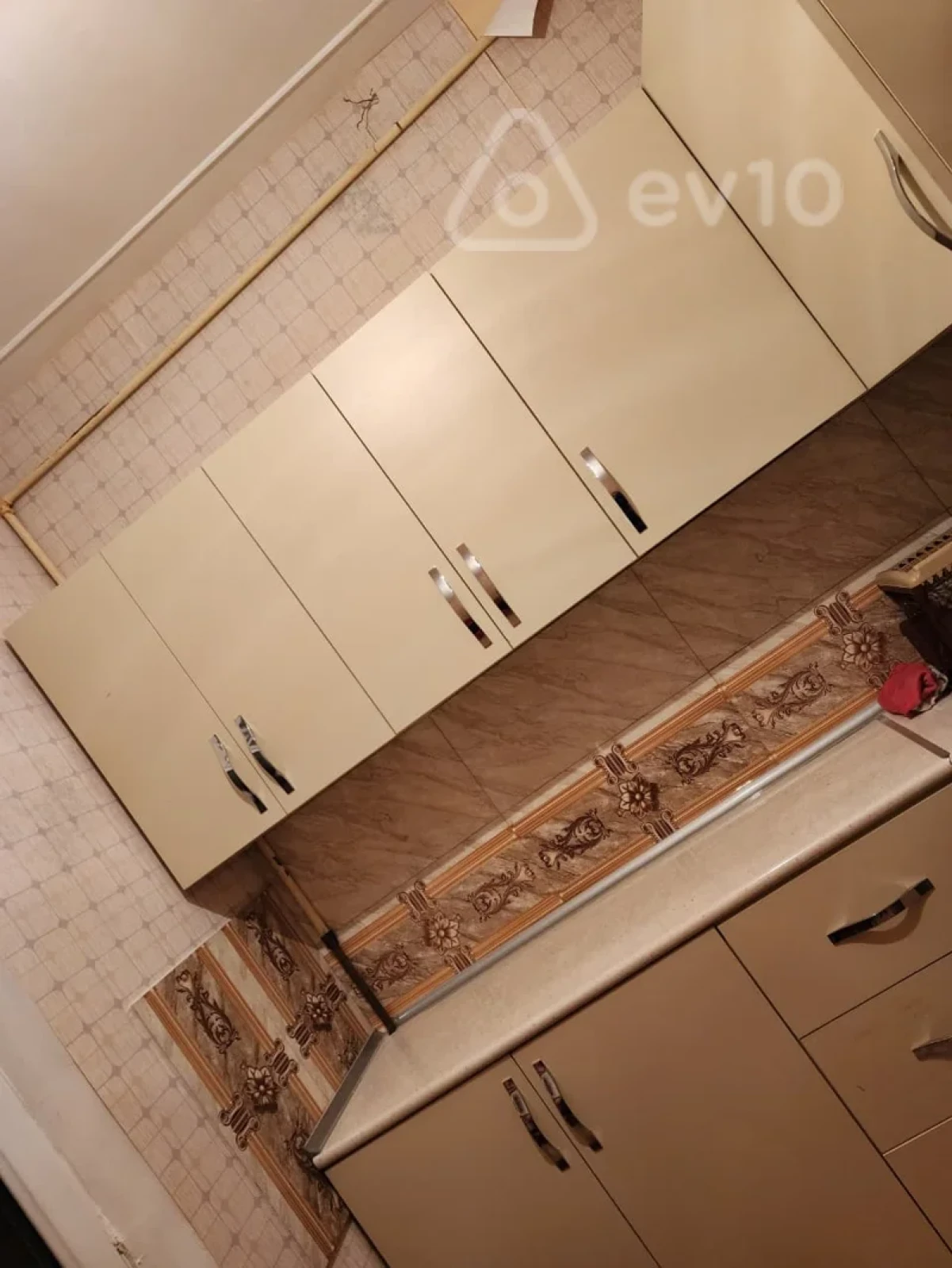 Kirayə verilir 1 otaqlı köhnə tikili 30 m²