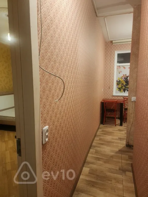 Kirayə verilir 1 otaqlı köhnə tikili 30 m²