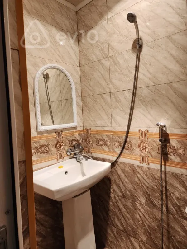 Kirayə verilir 1 otaqlı köhnə tikili 30 m²