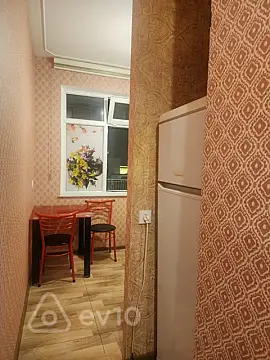 Kirayə verilir 1 otaqlı köhnə tikili 30 m²