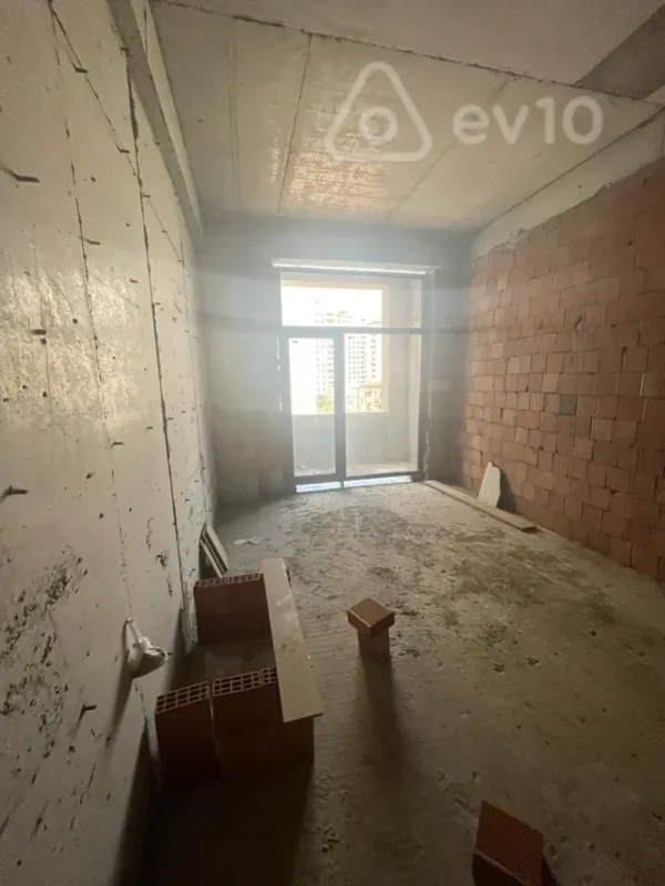 Satılır 2 otaqlı yeni tikili 72.5 m²