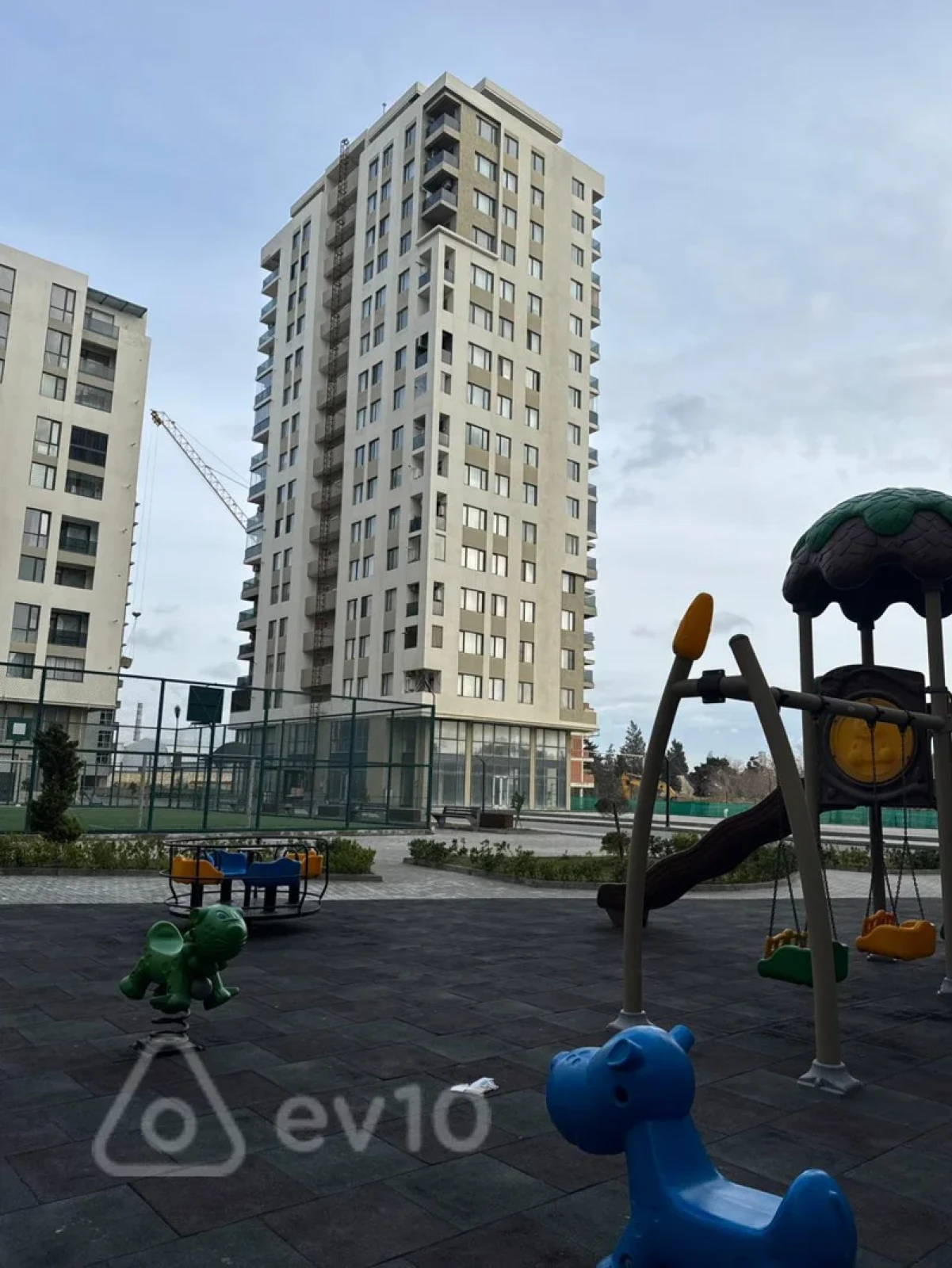 Satılır 2 otaqlı yeni tikili 72.5 m²