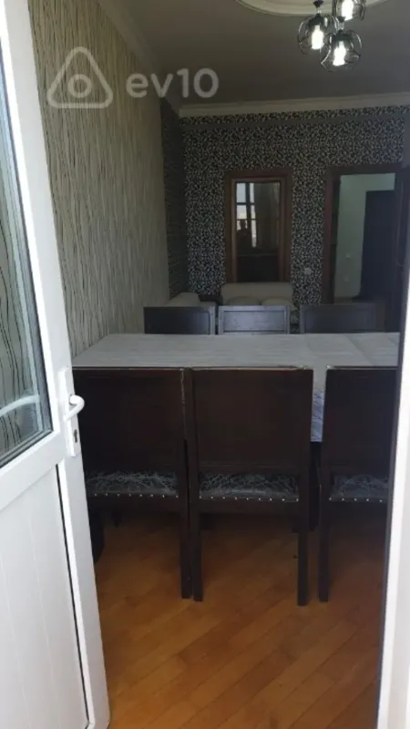 Kirayə verilir 2 otaqlı yeni tikili 70 m²