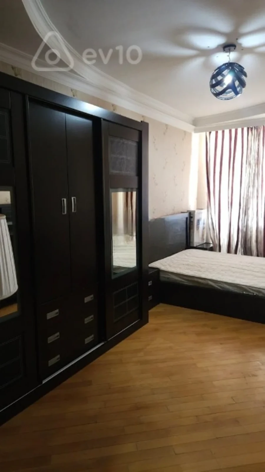 Kirayə verilir 2 otaqlı yeni tikili 70 m²
