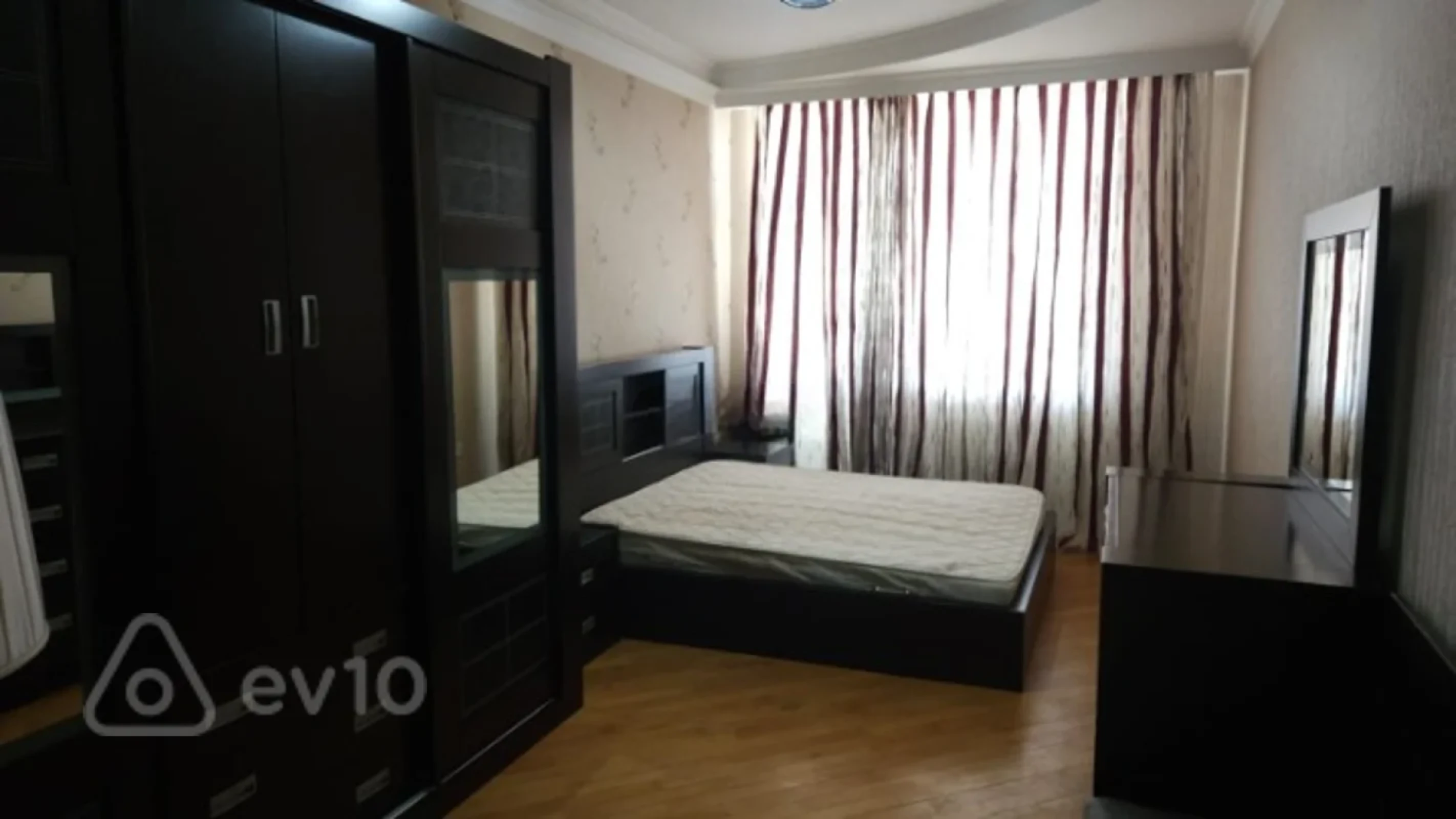 Kirayə verilir 2 otaqlı yeni tikili 70 m²