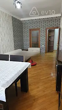 Kirayə verilir 2 otaqlı yeni tikili 70 m²