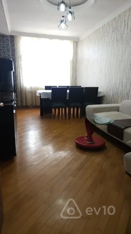 Kirayə verilir 2 otaqlı yeni tikili 70 m²