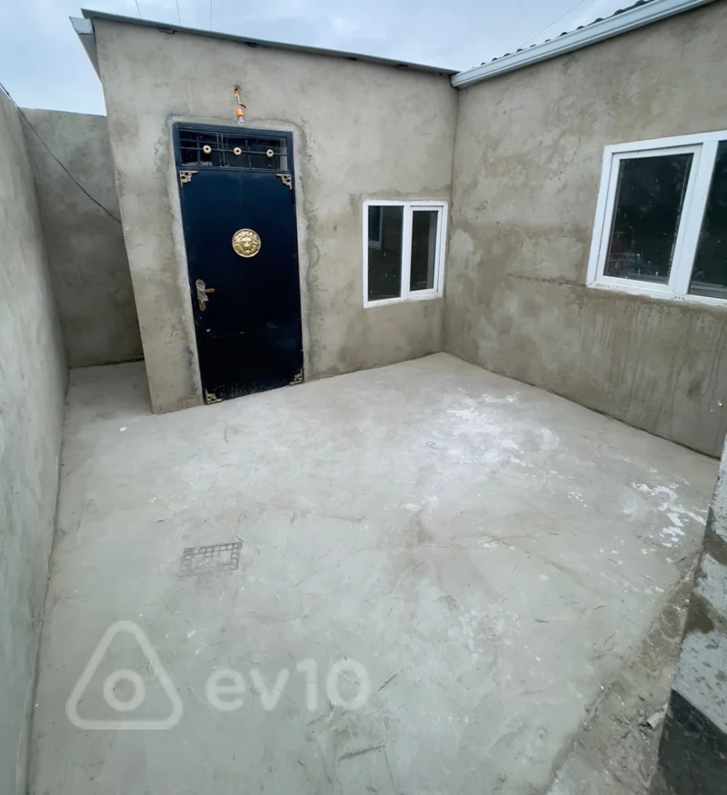 Satılır 3 otaqlı yeni tikili 85 m²