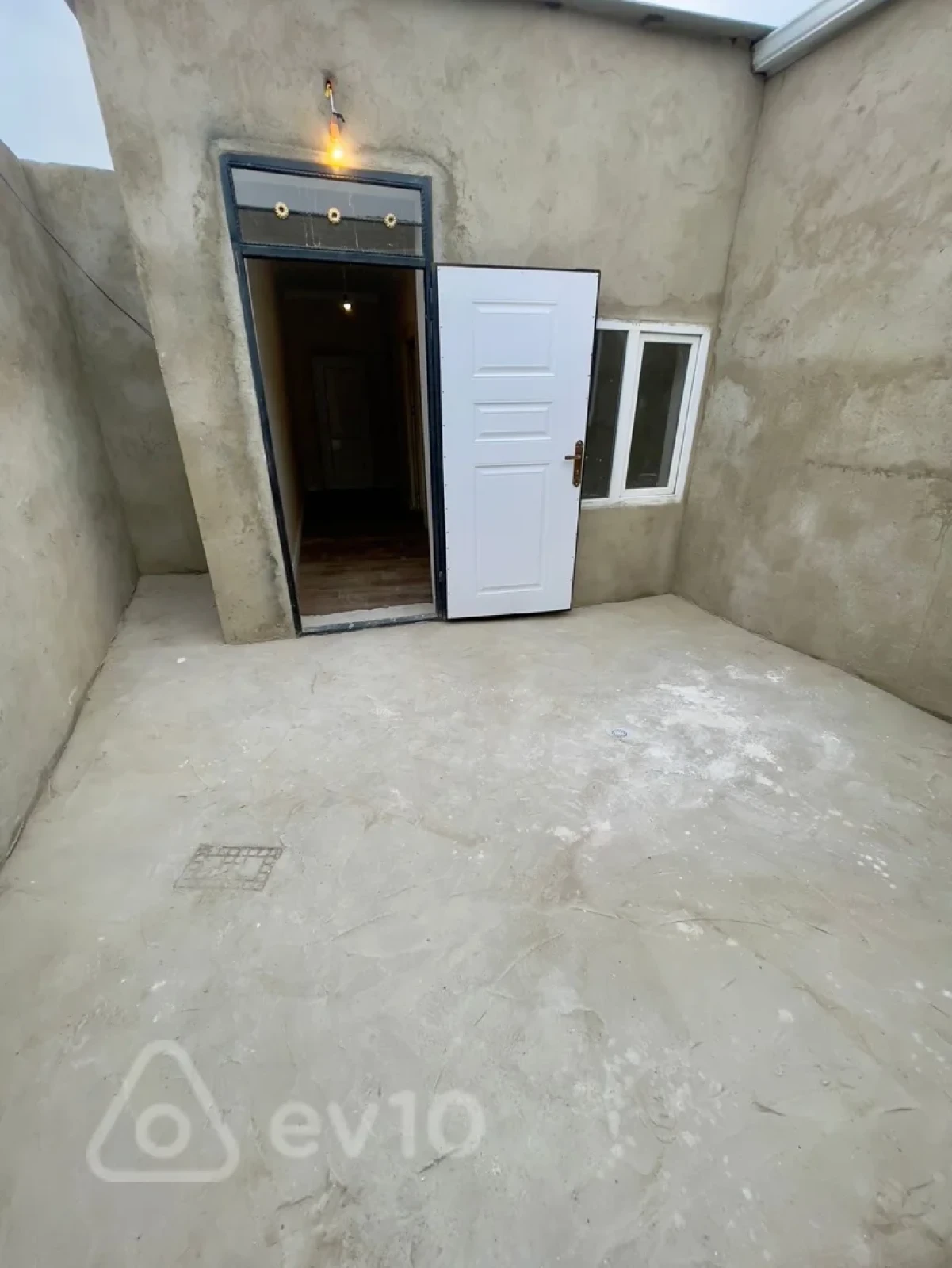 Satılır 3 otaqlı yeni tikili 85 m²