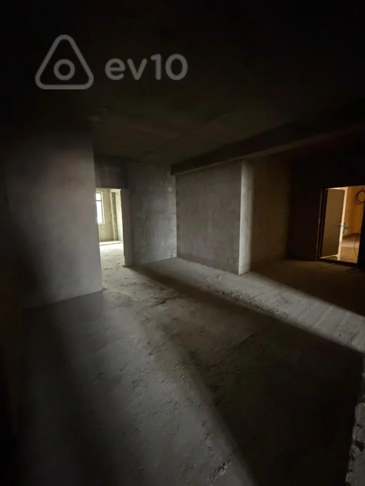 Satılır 3 otaqlı yeni tikili 126.5 m²