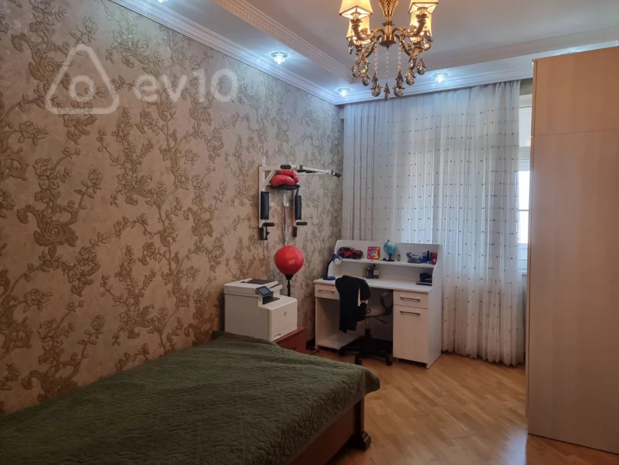 Kirayə verilir 4 otaqlı yeni tikili 135 m²