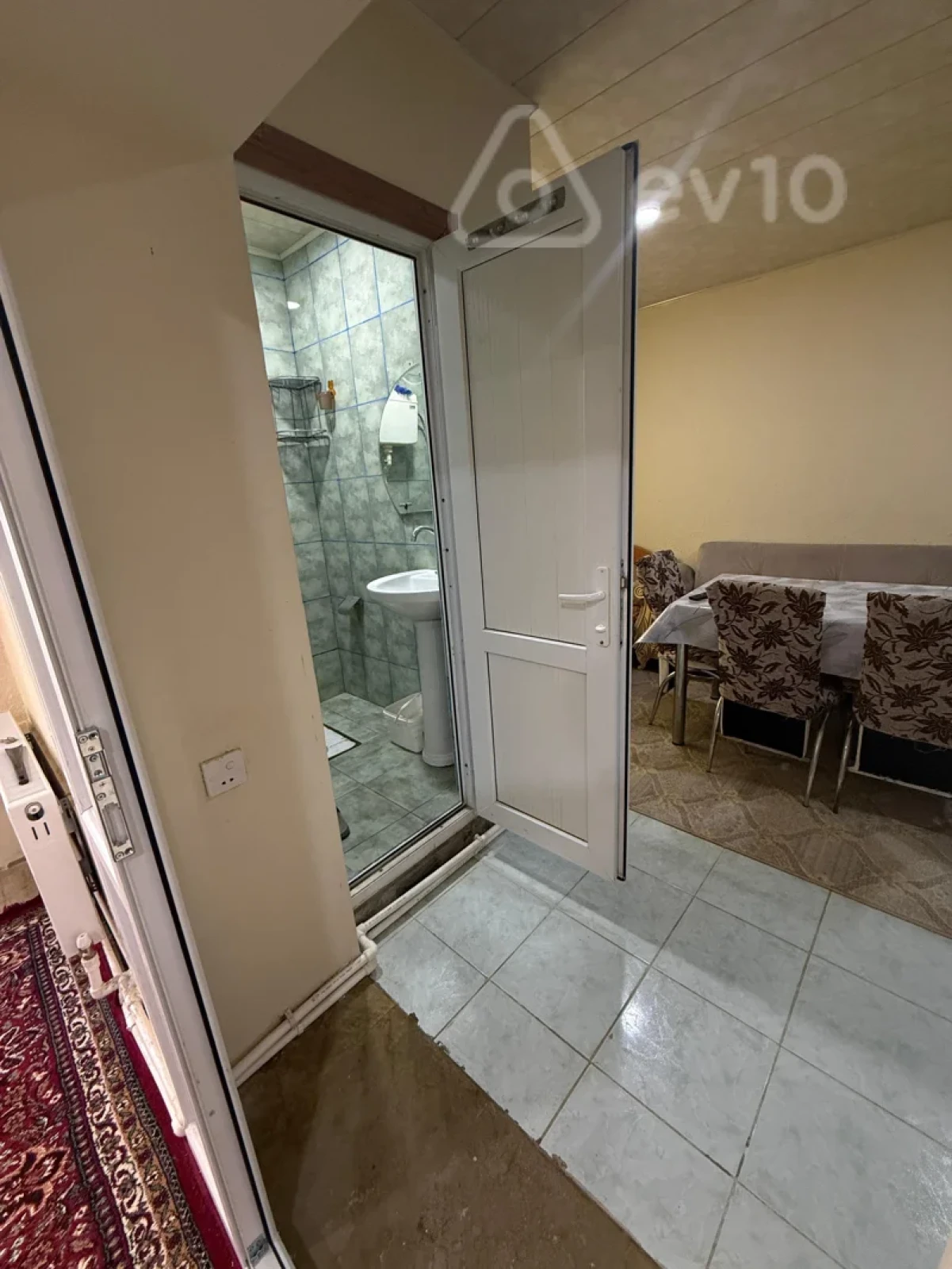 Kirayə verilir 2 otaqlı həyət evi 55 m²