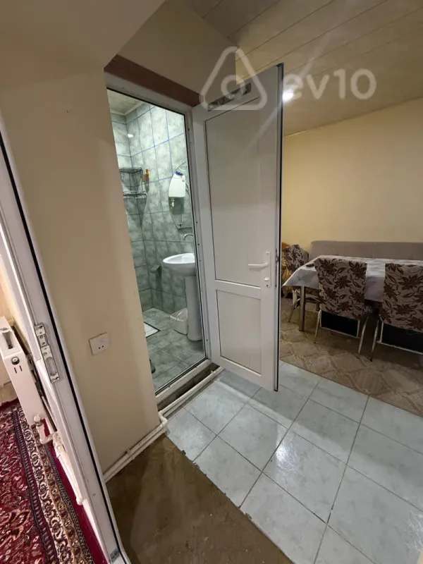 Kirayə verilir 2 otaqlı həyət evi 55 m²