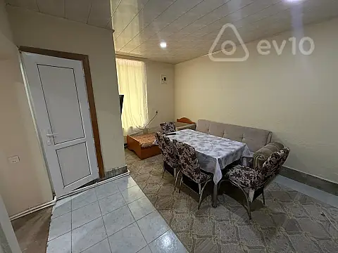 Kirayə verilir 2 otaqlı həyət evi 55 m²