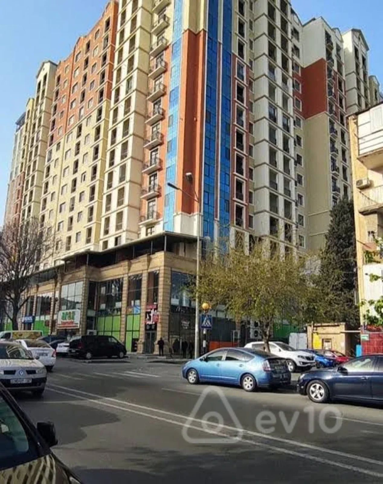 Satılır 3 otaqlı yeni tikili 81 m²