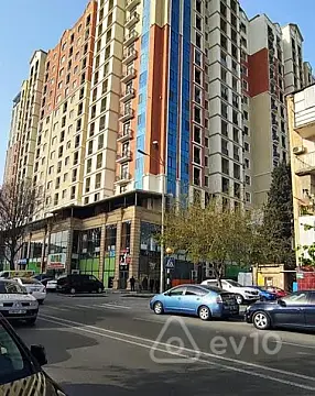 Satılır 3 otaqlı yeni tikili 81 m²