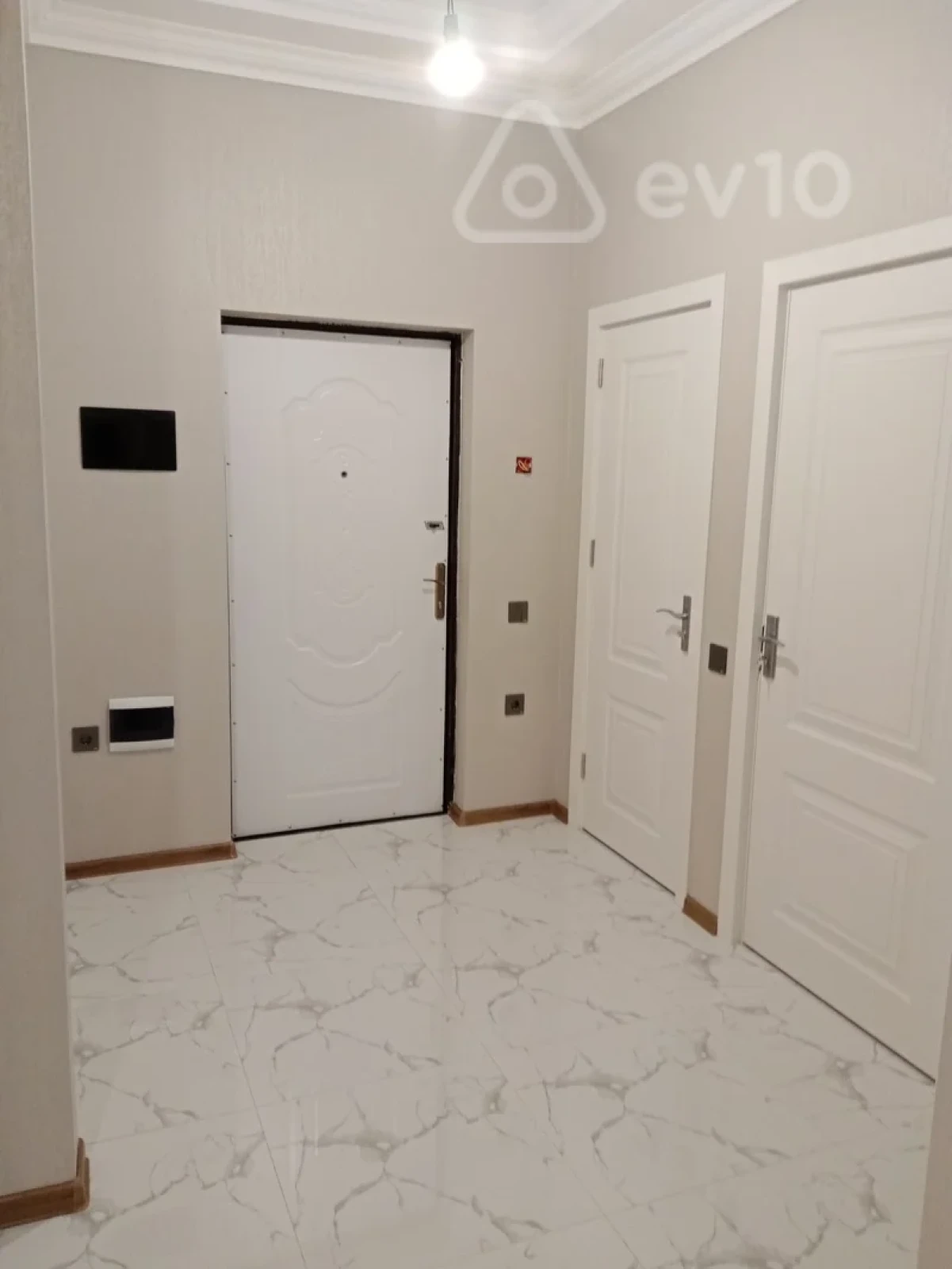 Satılır 3 otaqlı yeni tikili 81 m²