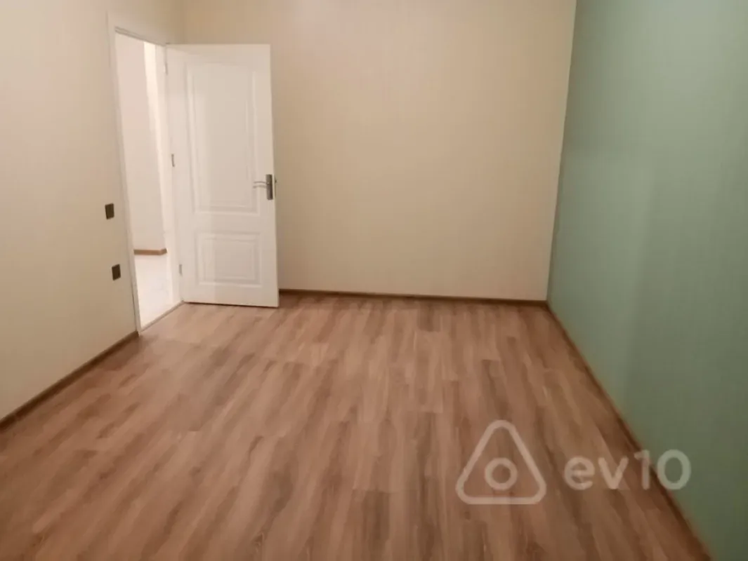 Satılır 3 otaqlı yeni tikili 81 m²