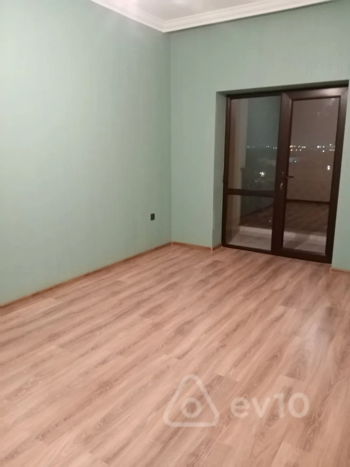 Satılır 3 otaqlı yeni tikili 81 m²