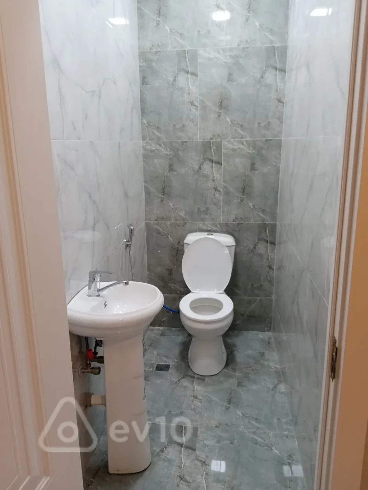 Satılır 3 otaqlı yeni tikili 81 m²