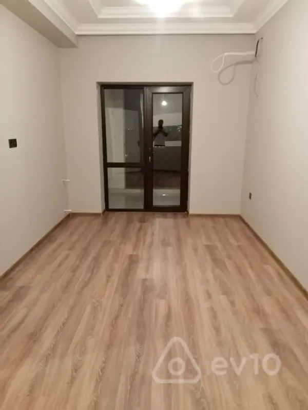 Satılır 3 otaqlı yeni tikili 81 m²