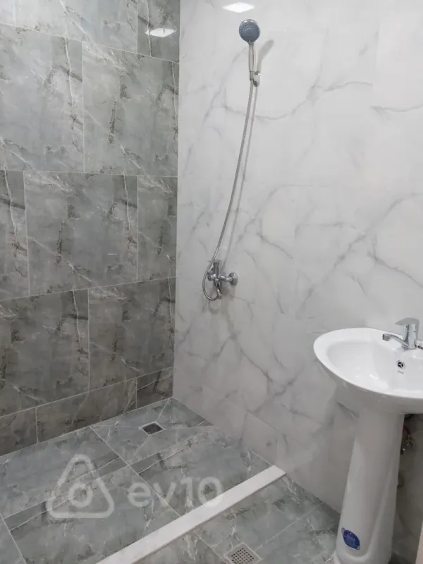 Satılır 3 otaqlı yeni tikili 81 m²