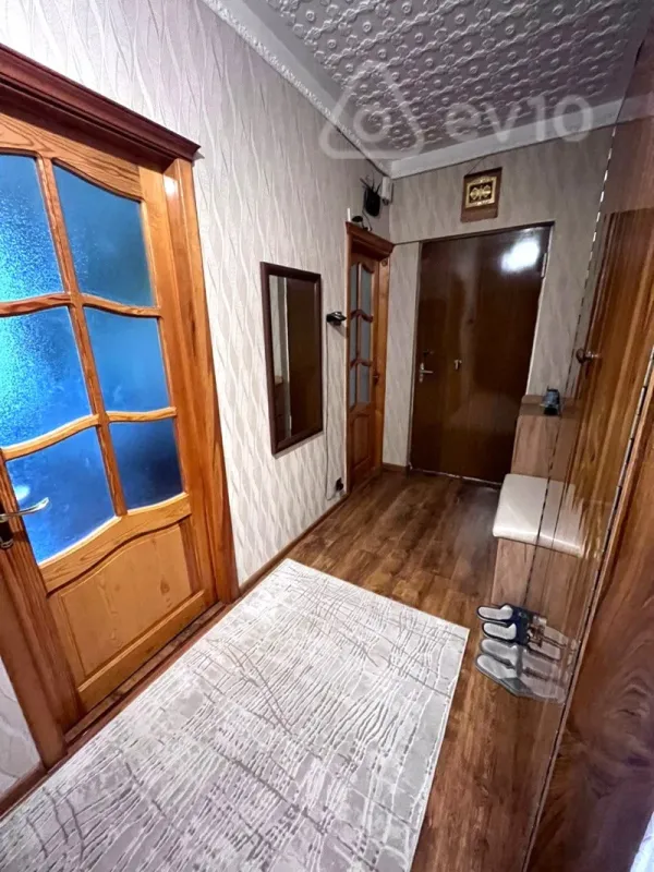 Satılır 3 otaqlı köhnə tikili 90 m²