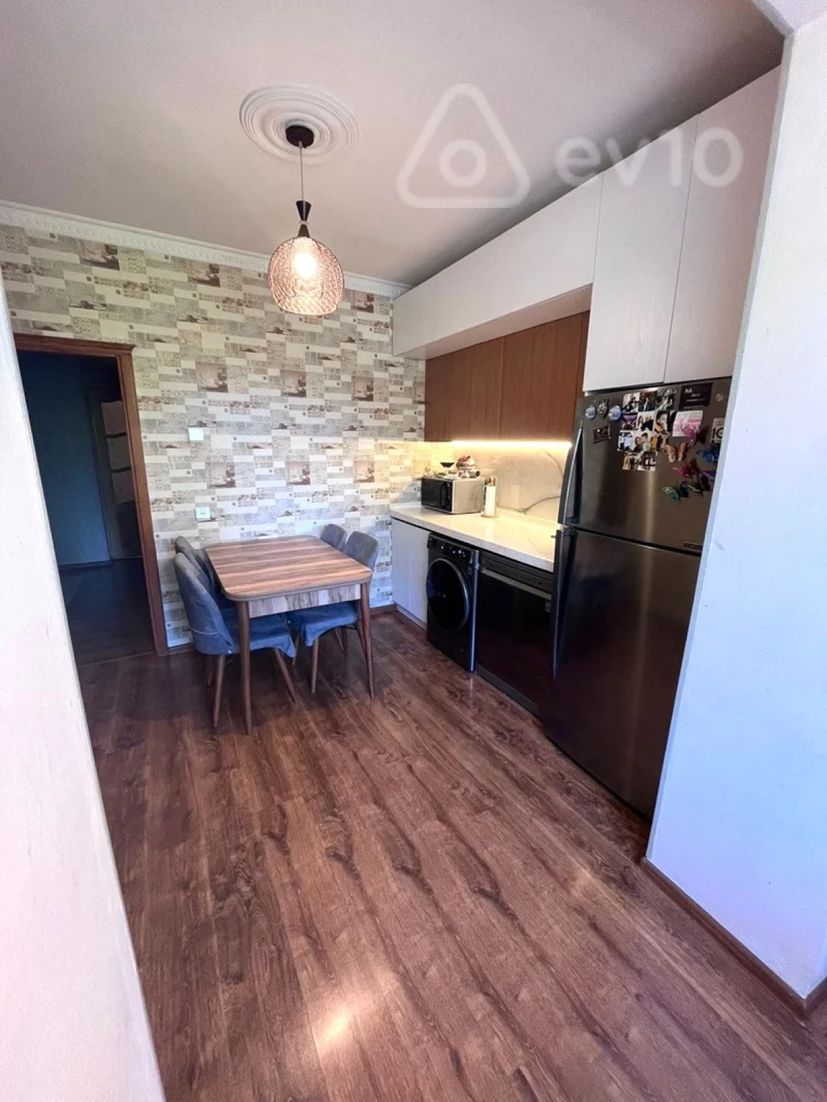 Satılır 3 otaqlı köhnə tikili 90 m²