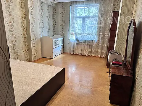 Kirayə verilir 2 otaqlı yeni tikili 65 m²