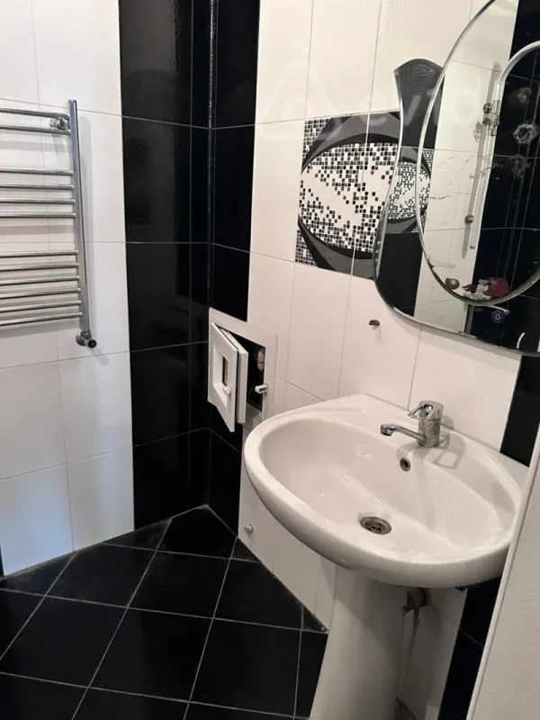 Kirayə verilir 2 otaqlı yeni tikili 65 m²