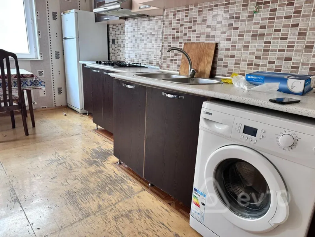 Kirayə verilir 2 otaqlı yeni tikili 65 m²