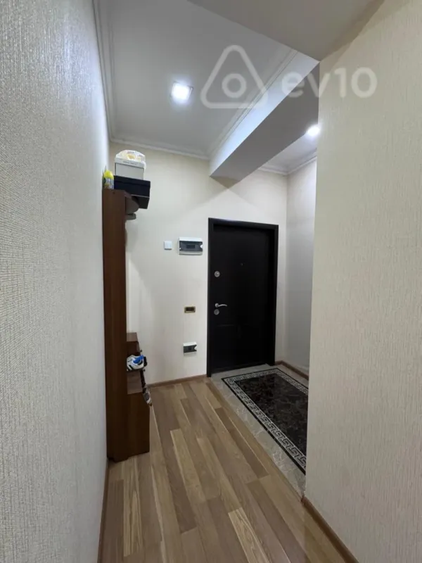 Kirayə verilir 2 otaqlı yeni tikili 60 m²