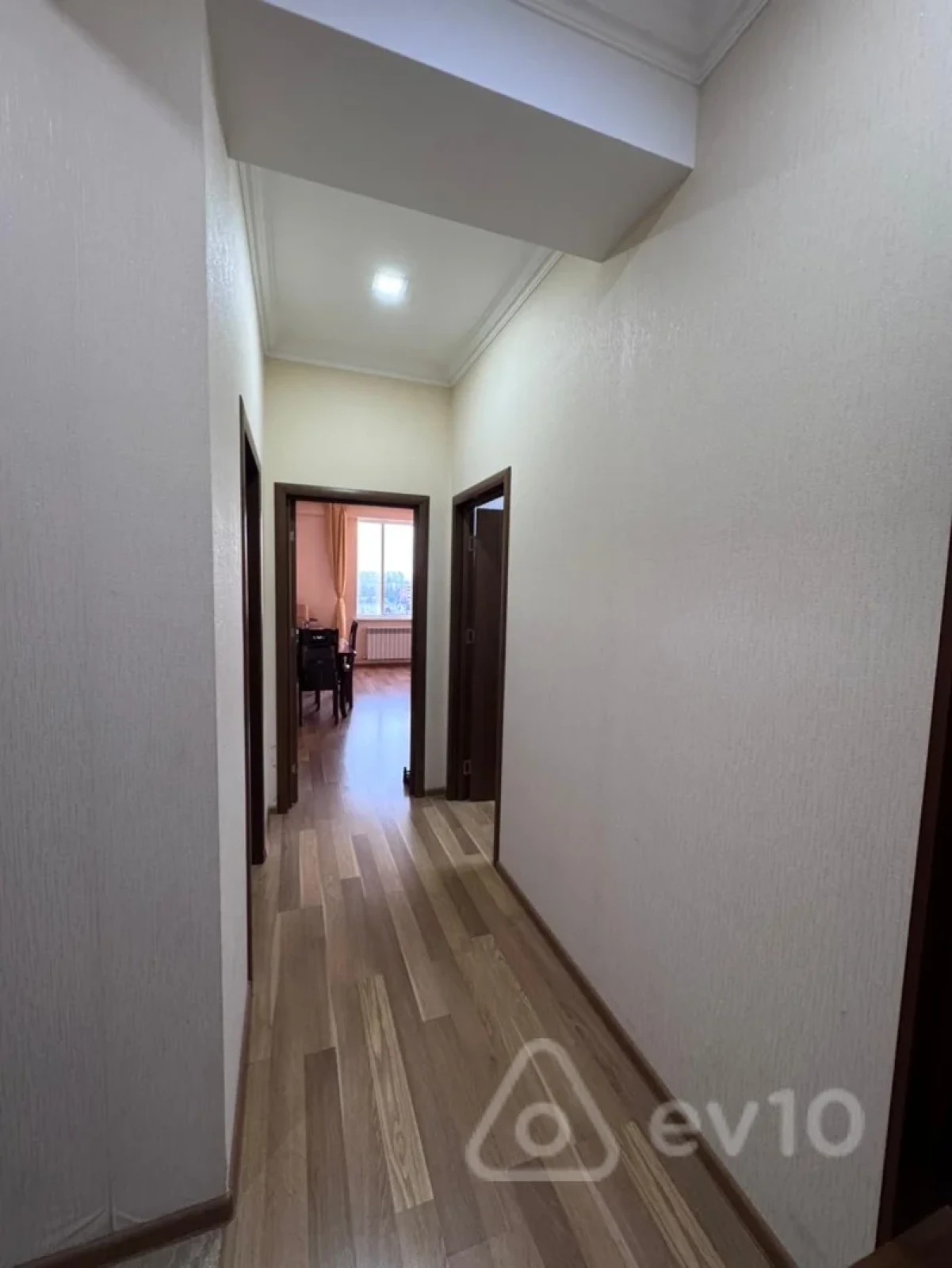 Kirayə verilir 2 otaqlı yeni tikili 60 m²