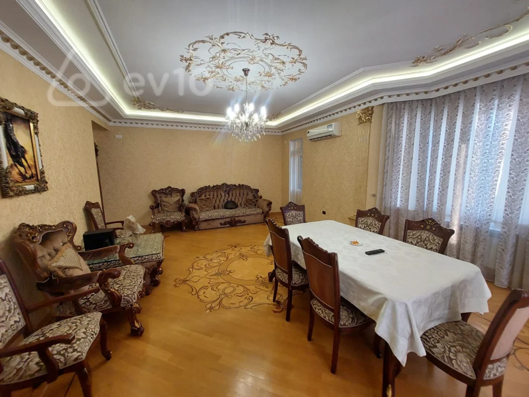 Kirayə verilir 4 otaqlı yeni tikili 193 m²