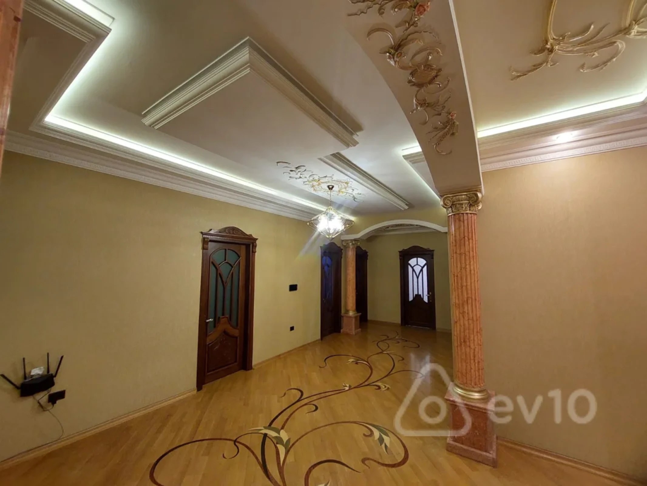 Kirayə verilir 4 otaqlı yeni tikili 193 m²