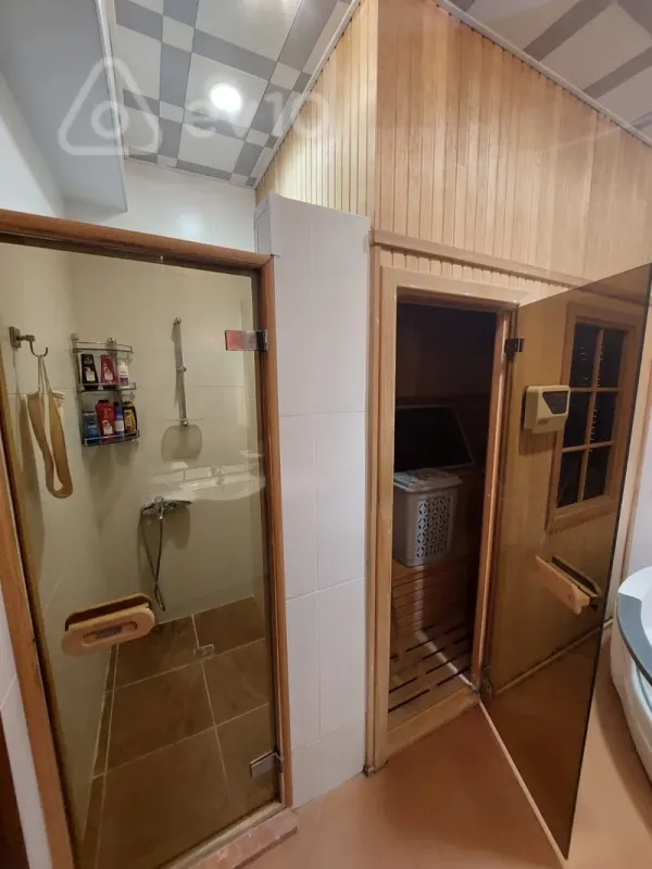 Kirayə verilir 4 otaqlı yeni tikili 193 m²