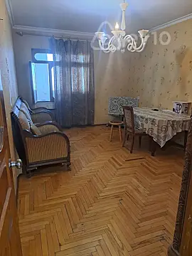 Kirayə verilir 2 otaqlı köhnə tikili 60 m²