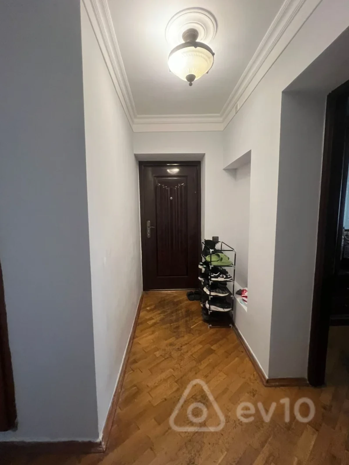Satılır 3 otaqlı köhnə tikili 75 m²