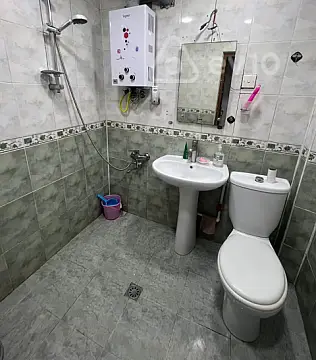 Satılır 3 otaqlı köhnə tikili 75 m²