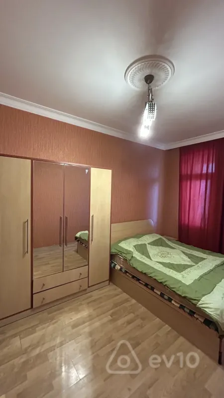 Kirayə verilir 3 otaqlı yeni tikili 90 m²