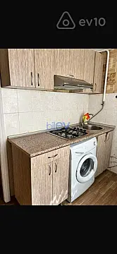 Kirayə verilir 2 otaqlı köhnə tikili 42 m²