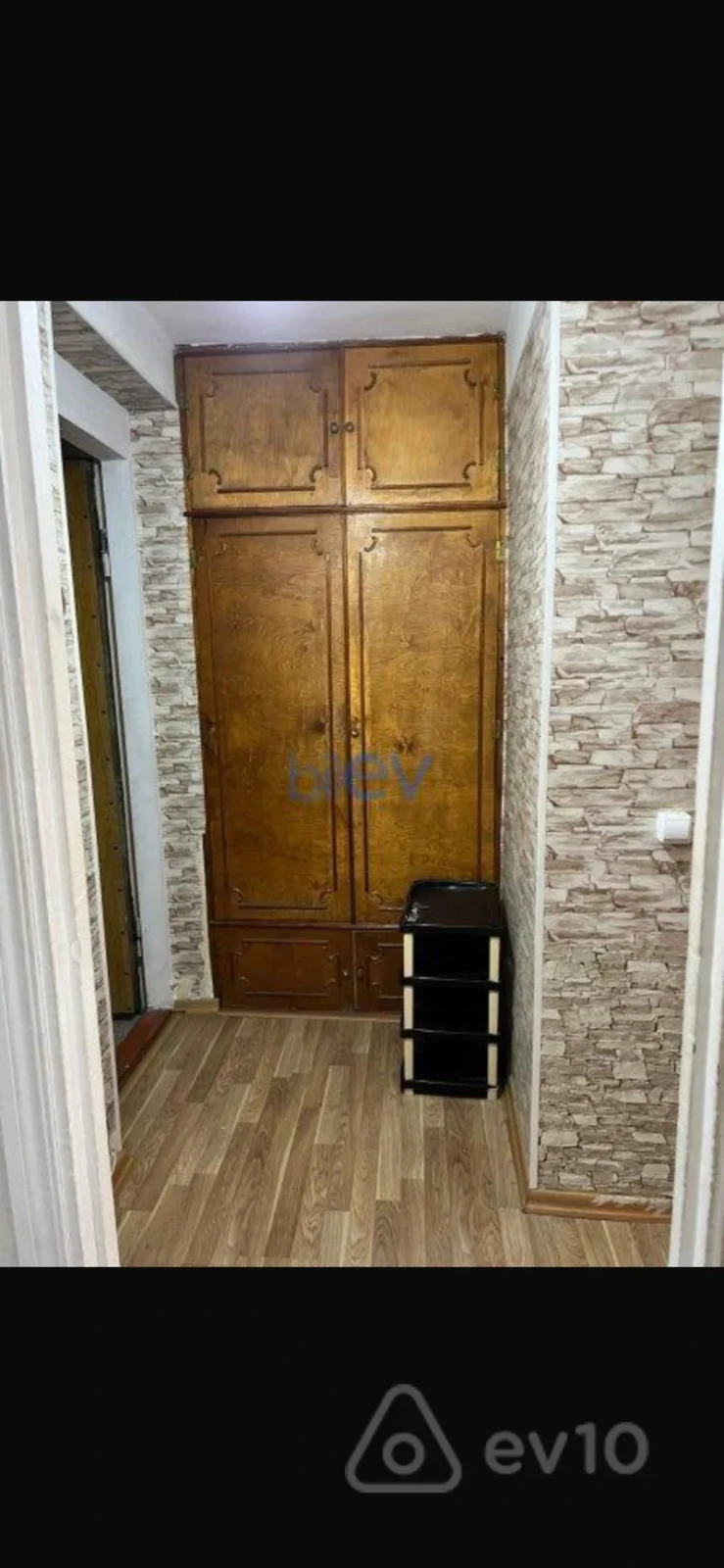 Kirayə verilir 2 otaqlı köhnə tikili 42 m²