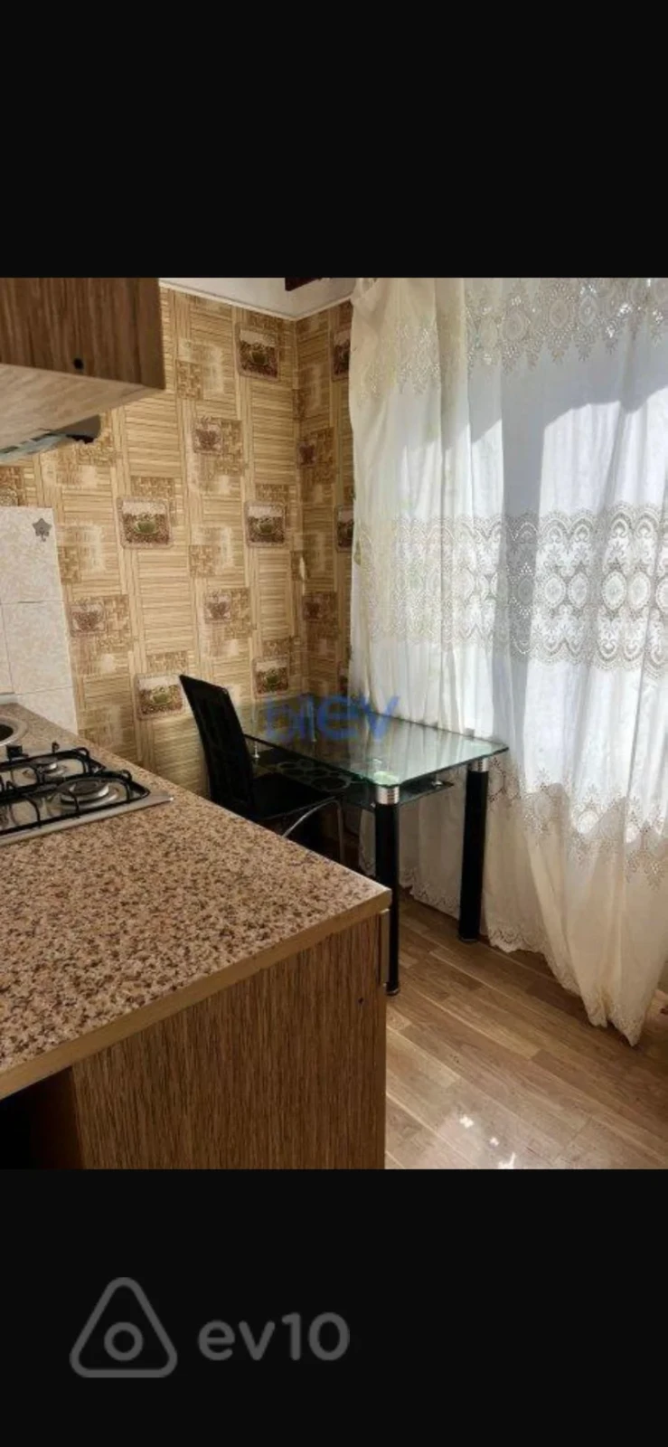 Kirayə verilir 2 otaqlı köhnə tikili 42 m²