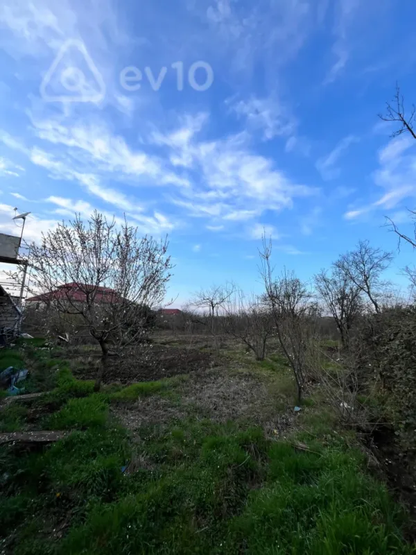 Satılır 4 otaqlı köhnə tikili 150 m²