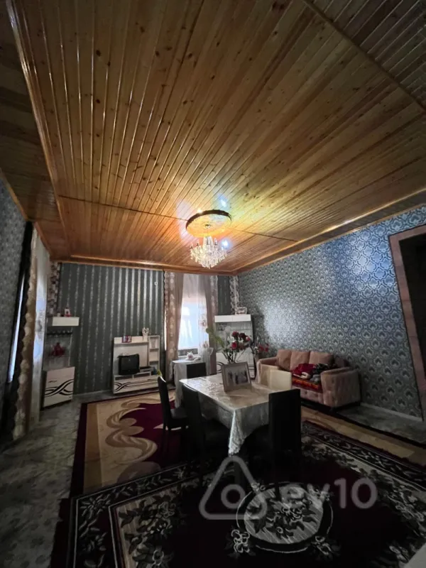 Satılır 4 otaqlı köhnə tikili 150 m²