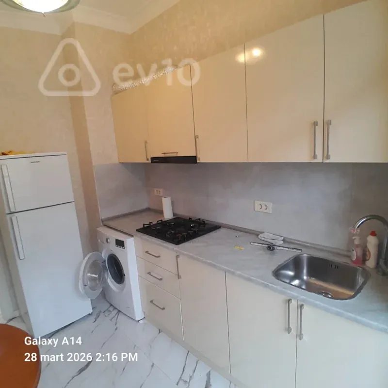 Kirayə verilir 2 otaqlı yeni tikili 65 m²