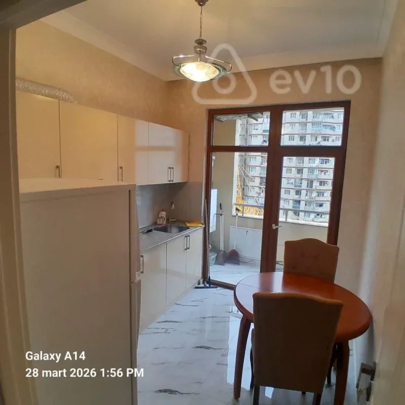 Kirayə verilir 2 otaqlı yeni tikili 65 m²