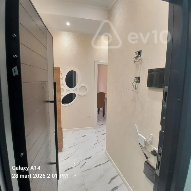 Kirayə verilir 2 otaqlı yeni tikili 65 m²