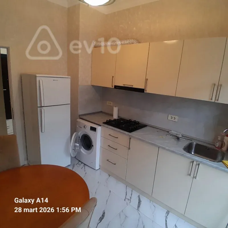 Kirayə verilir 2 otaqlı yeni tikili 65 m²