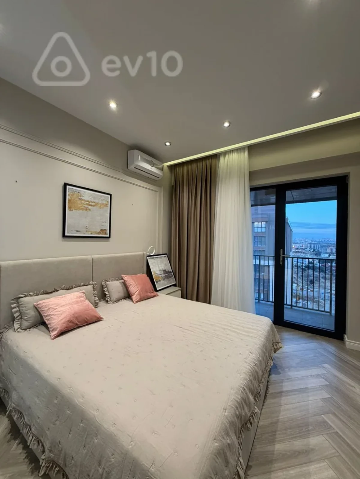 Kirayə verilir 2 otaqlı yeni tikili 68 m²